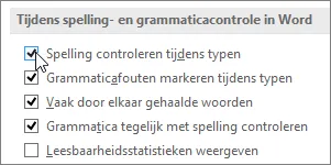 Computermuis die in Word de spellingscontrole aanklikt